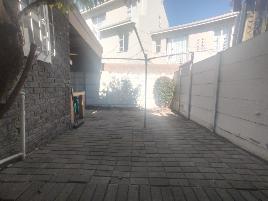 2 Bedroom Property for Sale in Oakglen Western Cape
